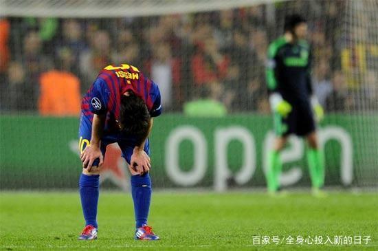 1、随时可以拿出手机开启你的球员互动,因为只有你的麾下能力和默契度会不断的加强