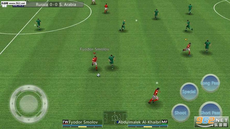 真实实况足球2014是一款非常好玩的足球题材手游游戏结合了真实的足球联赛深受玩家的喜爱